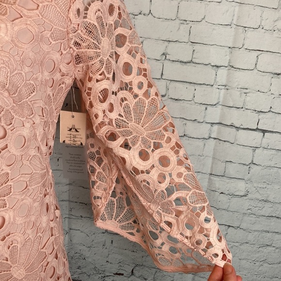 Nanette Lapore NWT lace dress tulip sleeve wedding baby shower barely blush pink - Picture 6 of 16